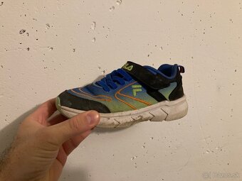 Botasky Adidas EU31 a Fila EU32 - 2