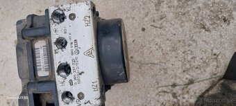 Fabia 2 1.6tdi 66kw abs kocka - 2