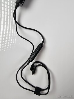 Shure BT1 bezdrátový prijímač pre slúchadlá - 2