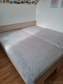 Použite postele zachovalé. - 2