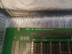 Intel MCS-85 System Design Kit (SDK-85) -zberateľský počítač - 2