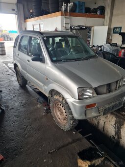 Predám rozpredám daihatsu terios 1.3 62kw - 2
