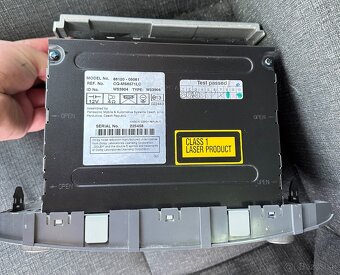 Rádio originál Toyota Avensis - 2