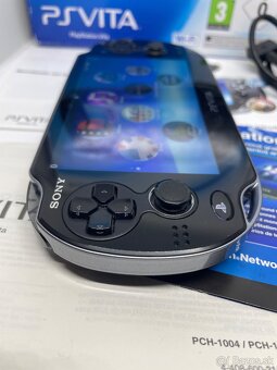 PS Vita OLED Wi-Fi (PCH-1004) - 2