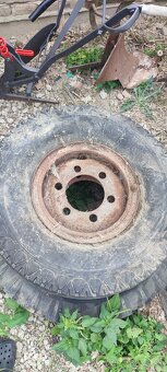Darujem koleso s diskom 8,25 x 15 - 2