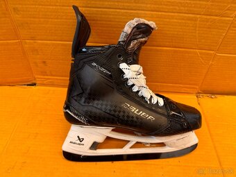 BRUSLE BAUER SUPREME SHADOW TI + NOŽE FLY-TI, 46/10,5 FIT2 - 2
