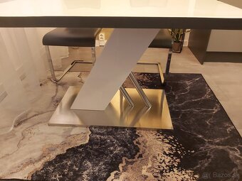 Jedálenský stôl - 2