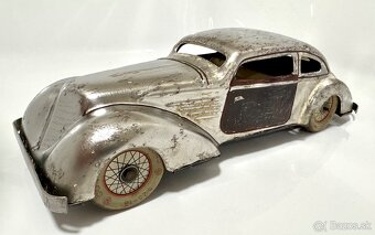 Staré plechové autíčko na klúčik - 2