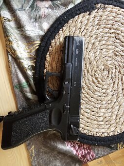 Airsoft glock green gass blow back - 2