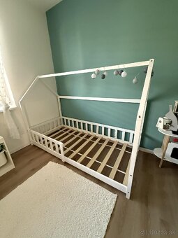Domčeková posteľ na predaj
 - 2