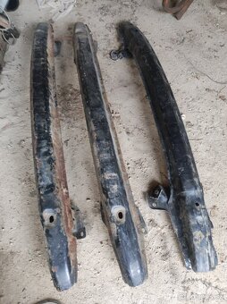 VW Golf 4 - dvere, štartér, poloosy, riadiace jednotky - 2