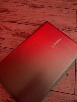 Samsung Series 7 Chronos - 2