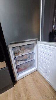 Chladnička s mrazničkou - 2