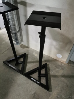 Stojany na monitory / reproduktory - 2