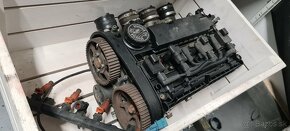 Hlava motora Alfa 1.8 ts - 2