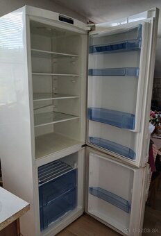 Chladnička s mrazničkou - 2