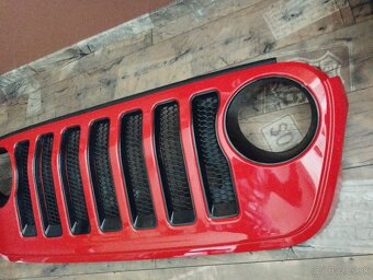 Jeep Wrangler - predna maska ako nova r. 2021 JL - 2