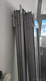 PREDÁM HLINÍKOVÉ OKNA 1140x1680 S BEZPEČNOSTNÝM SKLOM 30 EUR - 2