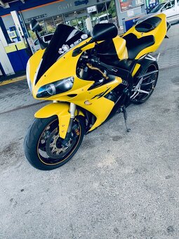 Yamaha r1 rn12 - 2