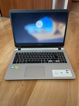 Notebook pre bežných ľudí, deti a seniorov. - 2