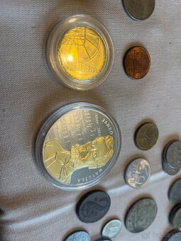 zbierka zahraničných mincí + pamätné medaily - 2