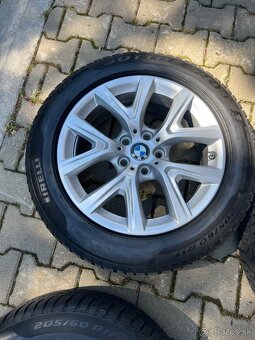 BMW X1 X2 ,Styling 574 , zimne pneu 205/60 R17 - 2