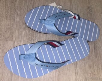 Šlapky Tommy Hilfiger v.38 s visačkou bledomodré - 2