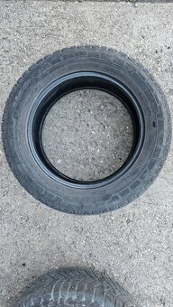 predam 4ks celorocne pneu 215/60r17C michelin - 2