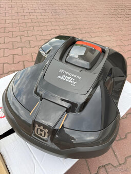 Robotická kosačka HUSQVARNA AUTOMOWER 310 - 2
