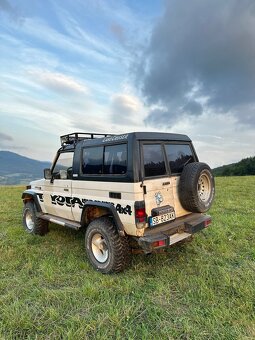 Toyota Land-Cruiser - 2