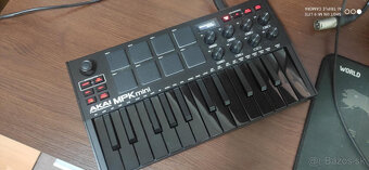 Akai MPK MIKI MK3 - 2