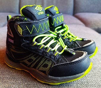 detské zimné softshelové  topánky značky Umbro - 2