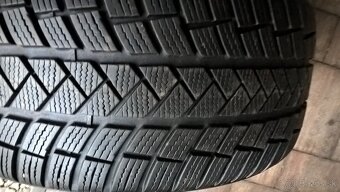 2 ks ZIMNÉ PNEU 225/40 R18 92W XL M+S VREDESTEIN cca 7-8 mm - 2