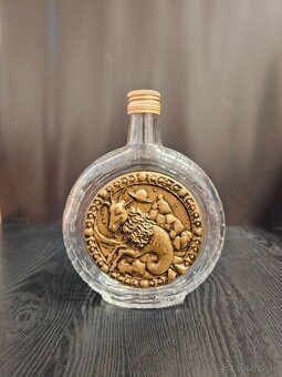 Fľaše so znameniami. - 2