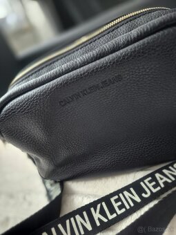 Calvin Klein crossbody kabelka - 2