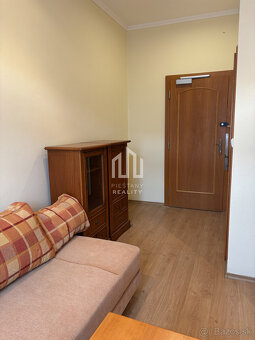 Prenájom obchodno/kancelárskeho priestoru s parkovaním v cen - 2