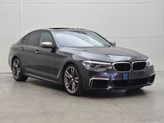 BMW 5 Series M550 M Sport - xDrive - Benzín - 2