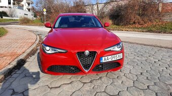 Alfa Romeo Giulia Q2 2.2 Diesel 150ps MANUAL - 2