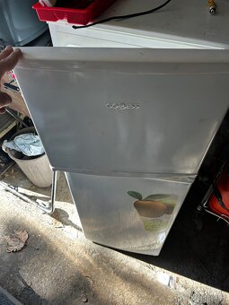 Predám malú chladničku - 2