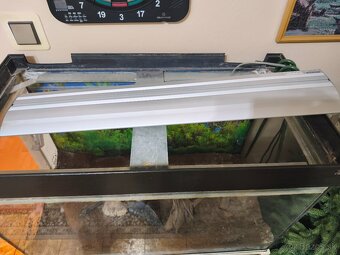 Akvárium 240 litrové na predaj - 2