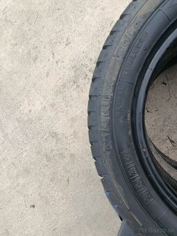 pneu 195 /45 R15 - 2