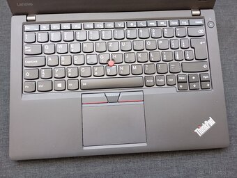 predám Lenovo thinkpad x260 ,Intel(R) Core™i3 , 8gb ram - 2