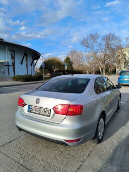 Volkswagen Jetta sedan 1.6 TDI, Diesel - 2