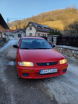 Mazda 323i 1.3 benzín - 2