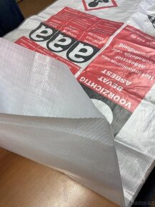 Predam novy velke vrecia 0,60 euro/ks ,80X120 cm,na dobierku - 2