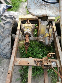 Malotraktor domácej výroby, rám, šasi, nápravy - 2