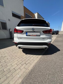 BMW X1 sDrive18d, r.v. 2021, 110kW, 79 000km. biela farba - 2