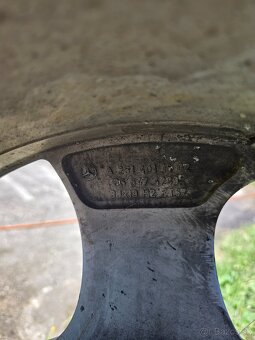 Original disky Mercedes Benz so zanovnymi pneu.R19 - 2