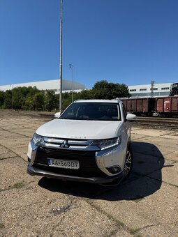 Mitsubishi Outlander III 4x4 7-miestne - 2