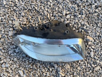 Predám pravé halogénové svetlo z Volkswagen Sharan - 2